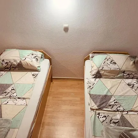 Yugo Apartment *